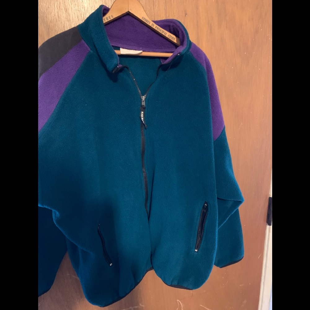 Women’s Fleece Black Mountain zip front jacket